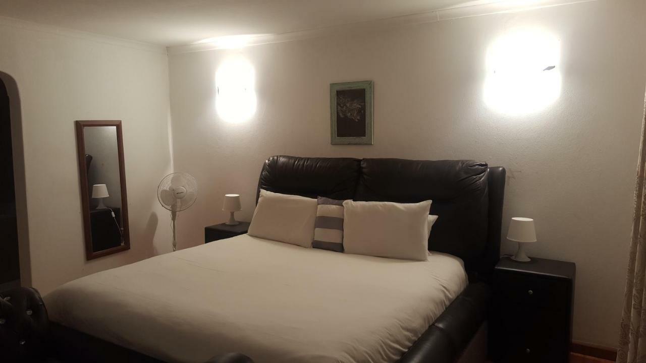 Simbasun Cottages Midrand Eksteriør billede