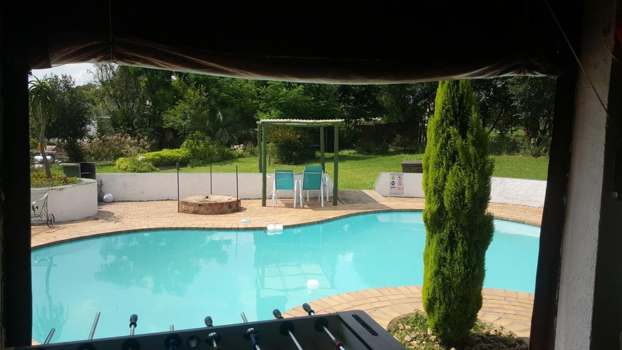 Simbasun Cottages Midrand Eksteriør billede