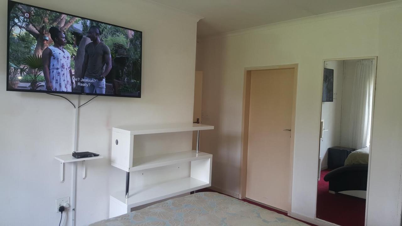 Simbasun Cottages Midrand Eksteriør billede